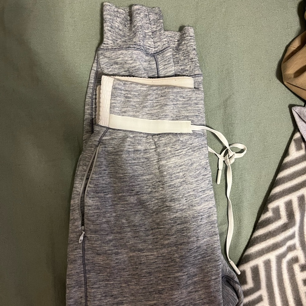 Lululemon drawstring jogger